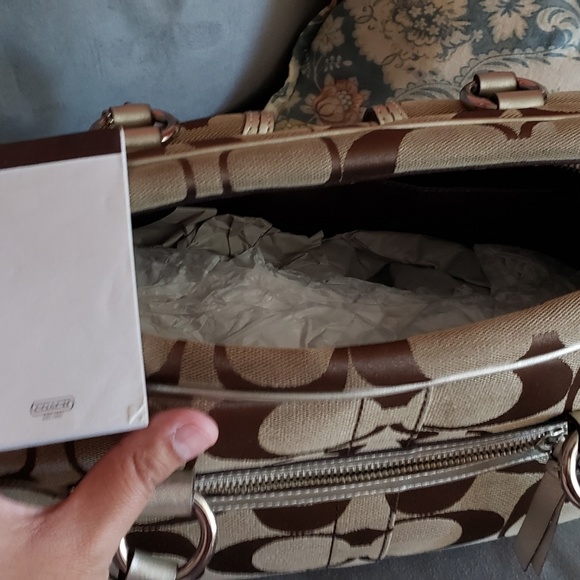 Coach hand bag - Picture 6 of 8